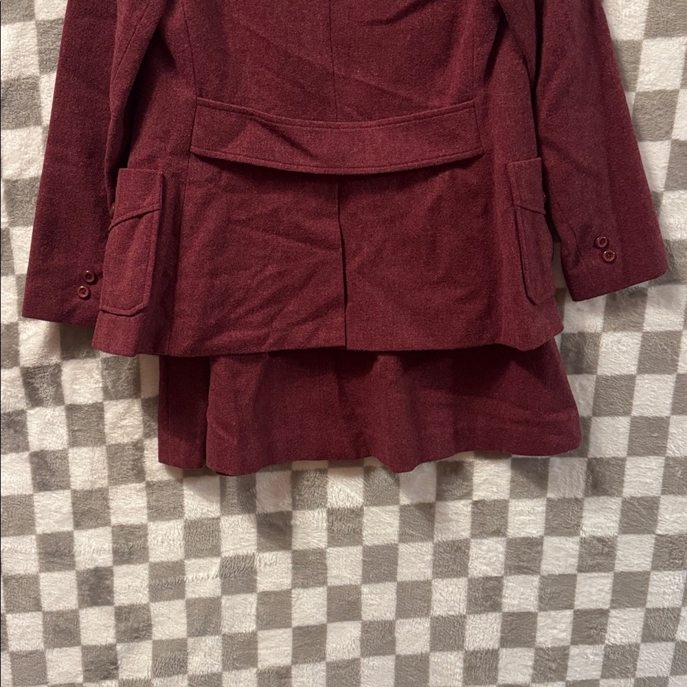 Junior House Women’s Burgundy Wool Line Suit Skirt & Blazer Size 4/5 & 8/9 - Picture 9 of 10